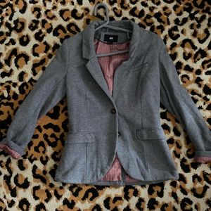 Gray cropped blazers suit